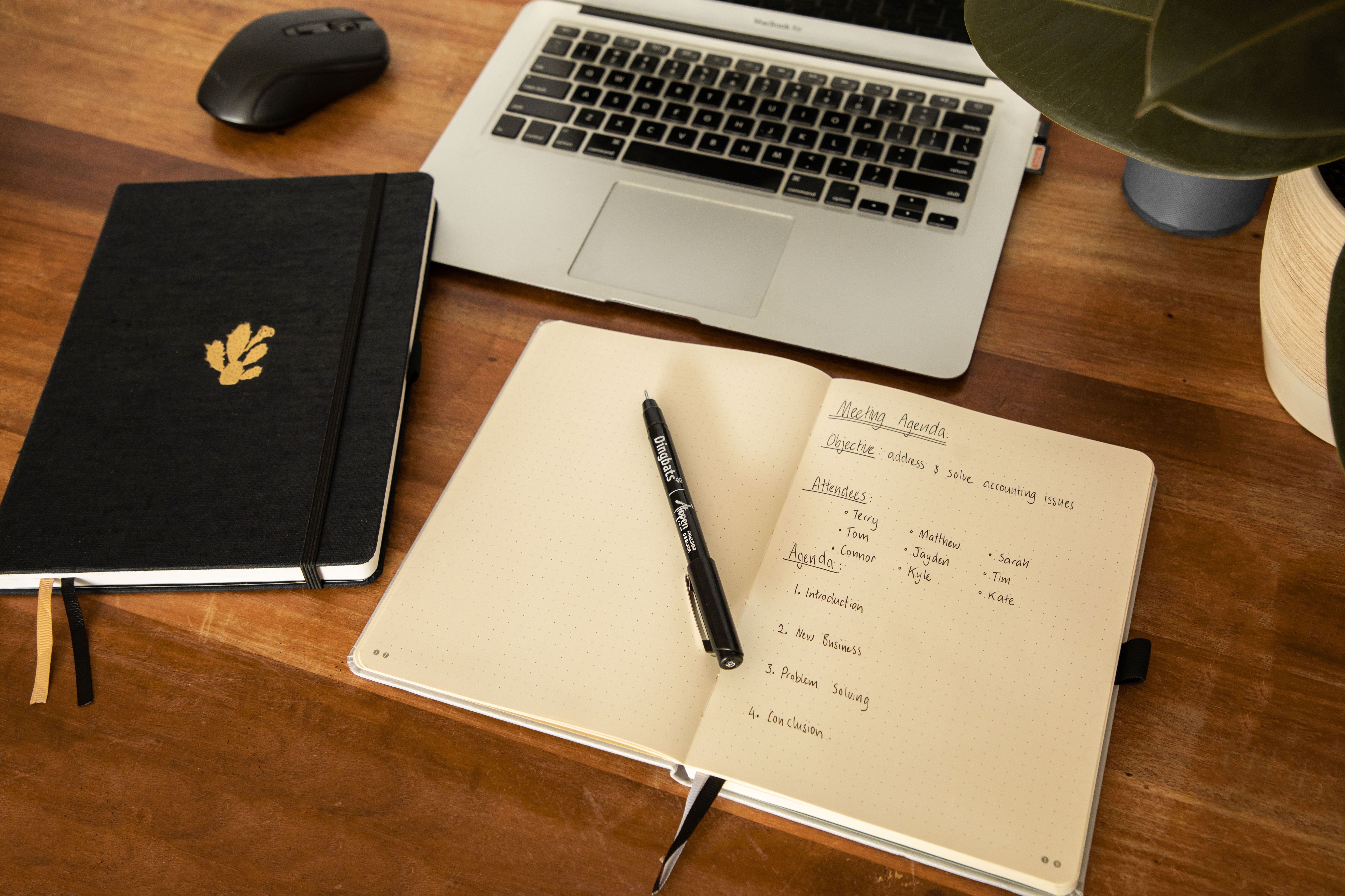 Analog vs Digital Productivity: The 2026 Hybrid Method | Dingbats*